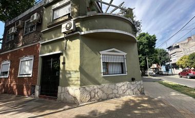 CASA EN VENTA 3 AMBIENTES EN MUNRO! OPORTUNIDAD!