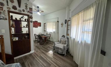 CASA EN VENTA 3 AMBIENTES EN MUNRO! OPORTUNIDAD!