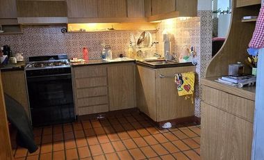 Casa 3 ambientes terreno de 370 m2 a media Cuadra Plaz