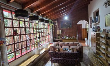 Casa 3 ambientes terreno de 370 m2 a media Cuadra Plaz