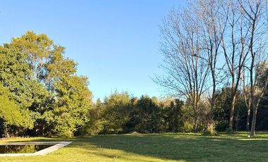 CASA 4 AMBIENTES EN VENTA, BARRIO SANTA BRIGIDA, LOS CARDALES