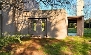 CASA 4 AMBIENTES EN VENTA, BARRIO SANTA BRIGIDA, LOS CARDALES