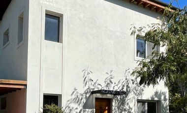 CASA 4 AMBIENTES EN VENTA, BARRIO LOS PARAISOS, LOS CARDALES