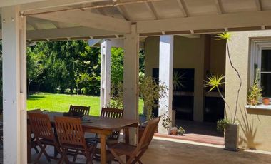 CASA 4 AMBIENTES EN VENTA, COUNTRY CLUB LOS CARDALES