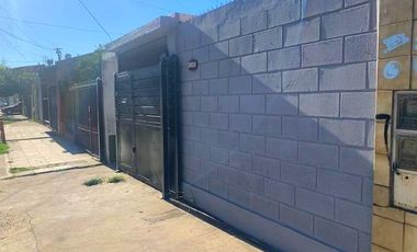 Hermosa casa al frente, tipo PH, Lanus Este, EXCELENTE UBICACIÓN