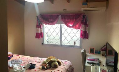 Hermosa casa al frente, tipo PH, Lanus Este, EXCELENTE UBICACIÓN