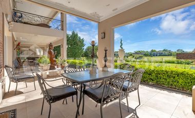 Casa en venta de 4 dormitorios en Haras Santa María, Escobar