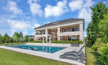 Casa en venta de 4 dormitorios en Haras Santa María, Escobar