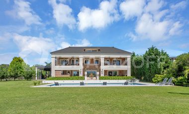 Casa en venta de 4 dormitorios en Haras Santa María, Escobar