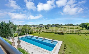 Casa en venta de 4 dormitorios en Haras Santa María, Escobar