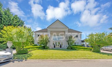 Casa en venta de 4 dormitorios en Haras Santa María, Escobar