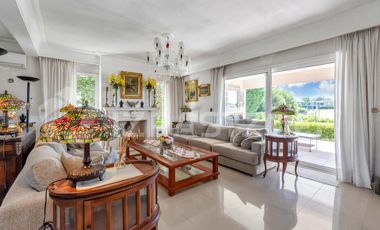 Casa en venta de 4 dormitorios en Haras Santa María, Escobar