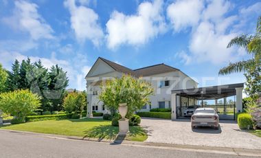 Casa en venta de 4 dormitorios en Haras Santa María, Escobar