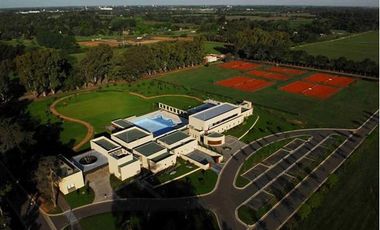 Casa en venta de 4 dormitorios en Haras Santa María, Escobar