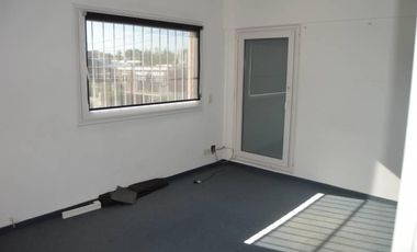 Establecimiento Industrial de 1100 m2 cub. - VENDIDO