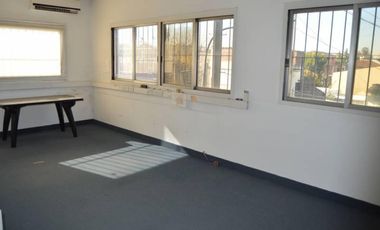 Establecimiento Industrial de 1100 m2 cub. - VENDIDO