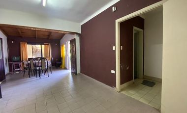 PH EN VENTA EN VILLA ELISA LA PLATA 2 DORMITORIOS