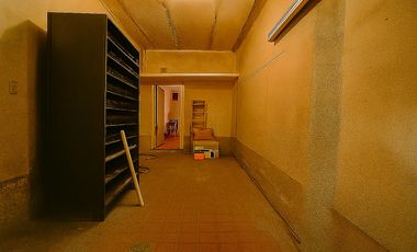 VENTA | PERMUTA - Casa de 3 dormitorios al frente, a reciclar con cochera - Abasto, Rosario.