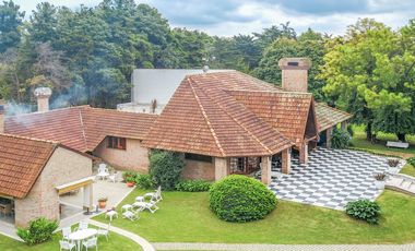 Venta casa 4 dormitorios Cotos de la Alameda Roldan