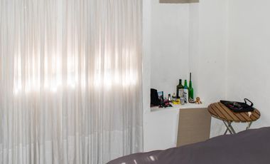 VENTA CASA 5 AMB, CON PATIO Y COCHERA EN LANUS ESTE