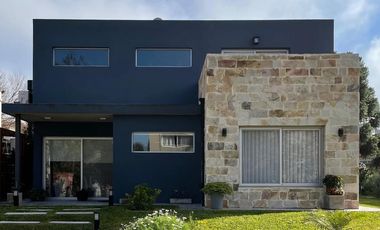 CASA 6 AMBIENTES EN VENTA, BARRIO LOS PARAISOS, LOS CARDALES