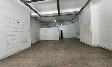 Local en Alquiler en Santa Fe y Ayacucho