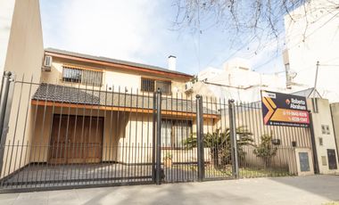VENTA CASA 5 AMB 270 M2 DOBLE COCHERA REMEDIOS DE ESCALADA LANUS