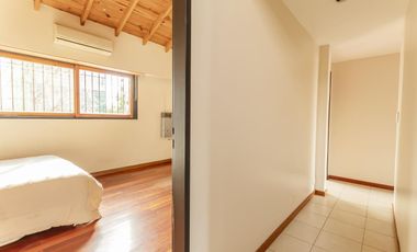 VENTA CASA 5 AMB 270 M2 DOBLE COCHERA REMEDIOS DE ESCALADA LANUS