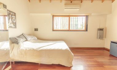 VENTA CASA 5 AMB 270 M2 DOBLE COCHERA REMEDIOS DE ESCALADA LANUS