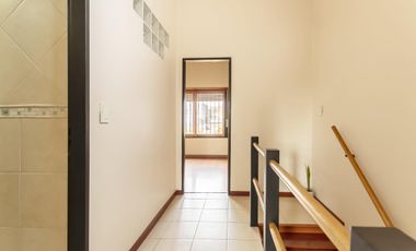 VENTA CASA 5 AMB 270 M2 DOBLE COCHERA REMEDIOS DE ESCALADA LANUS