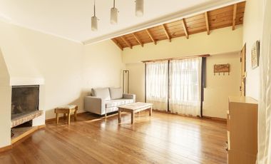 VENTA CASA 5 AMB 270 M2 DOBLE COCHERA REMEDIOS DE ESCALADA LANUS