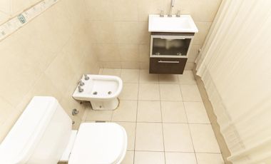 VENTA CASA 5 AMB 270 M2 DOBLE COCHERA REMEDIOS DE ESCALADA LANUS