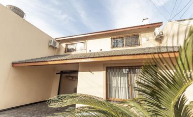 VENTA CASA 5 AMB 270 M2 DOBLE COCHERA REMEDIOS DE ESCALADA LANUS