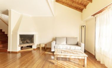 VENTA CASA 5 AMB 270 M2 DOBLE COCHERA REMEDIOS DE ESCALADA LANUS