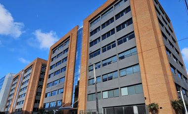 Oficina en  alquiler lista para entrar en el Edificio Olivos Building I