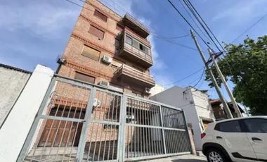 DEPARTAMENTO EN VENTA 2 AMBIENTES VALENTÍN ALSINA LANÚS