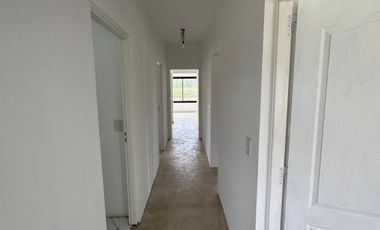 CASA EN VENTA y ALQUILER, 5 AMBIENTES, SAN SEBASTIAN AREA 9, APTO CREDITO