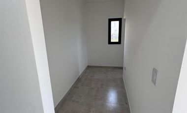 CASA EN VENTA y ALQUILER, 5 AMBIENTES, SAN SEBASTIAN AREA 9, APTO CREDITO