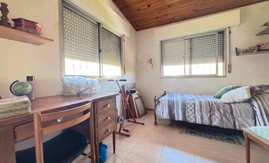 Casa en Fisherton con jardín y pileta