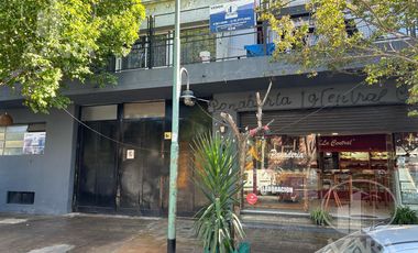 Local con vivienda sobre dos lotes  en venta en florida