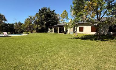 CASA 6 AMBIENTES EN VENTA, BARRIO LAS LOMADAS, LOS CARDALES