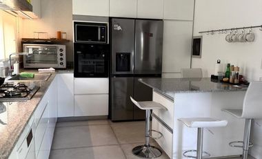 Venta | Casa en Los Abedules | VCO Propiedades