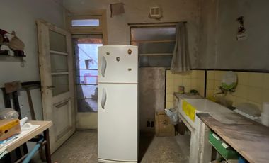 CASA EN VENTA A METROS DE AV RIESTRA, VILLA LUGANO