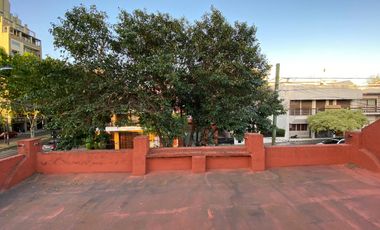 CASA EN VENTA A METROS DE AV RIESTRA, VILLA LUGANO