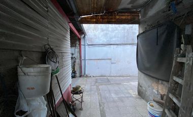 CASA EN VENTA A METROS DE AV RIESTRA, VILLA LUGANO