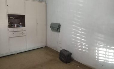 Casa 4 Ambientes sobre la calle granville a 2 cuadras de bynnon