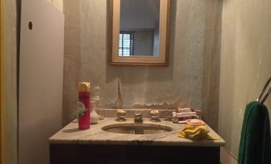 Casa 4 Ambientes sobre la calle granville a 2 cuadras de bynnon