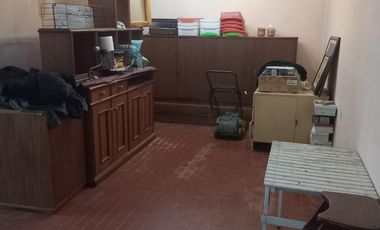 Casa 4 Ambientes sobre la calle granville a 2 cuadras de bynnon