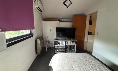 Departamento de 1 dormitorio con patio en venta en La Plata