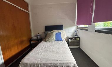 Departamento de 1 dormitorio con patio en venta en La Plata